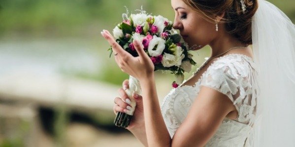 Comment organiser l’annonce de son mariage à ses proches ?